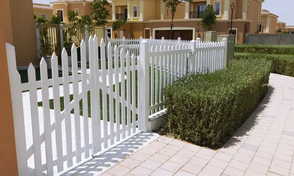 Outdoor garden fence villa nova